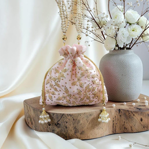 BOTAVEIL Gulabo Fragrance Potli